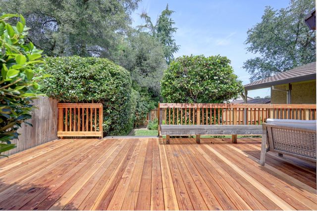 5825 Oak Garden Ct, Orangevale, CA 95662