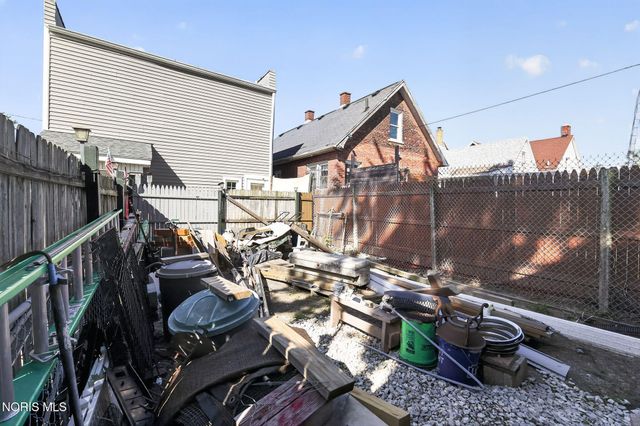 325 Whittemore Street, Toledo, OH 43605