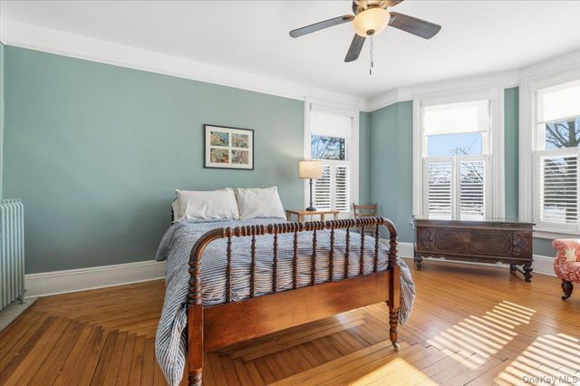 102 Sea Cliff Avenue, Sea Cliff, NY 11579