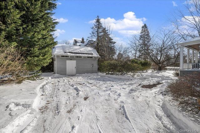 102 Sea Cliff Avenue, Sea Cliff, NY 11579