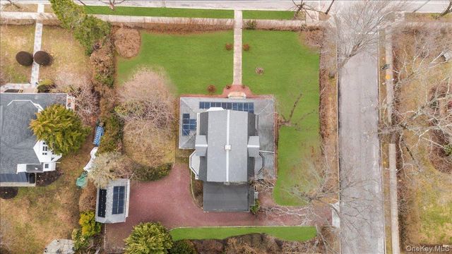 102 Sea Cliff Avenue, Sea Cliff, NY 11579