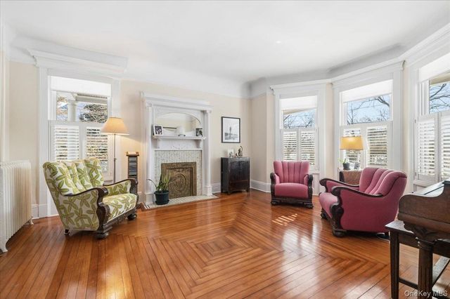 102 Sea Cliff Avenue, Sea Cliff, NY 11579