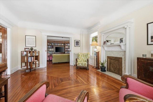 102 Sea Cliff Avenue, Sea Cliff, NY 11579