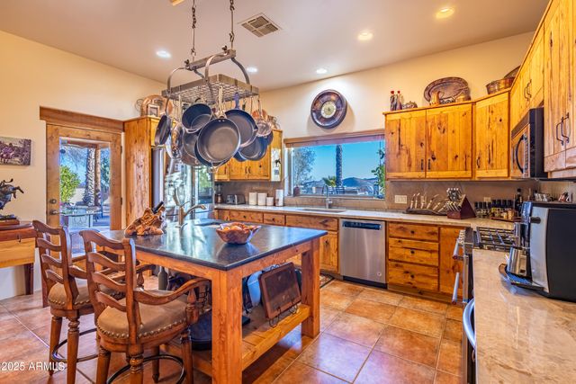 21675 W DATE CREEK Road, Wickenburg, AZ 85390