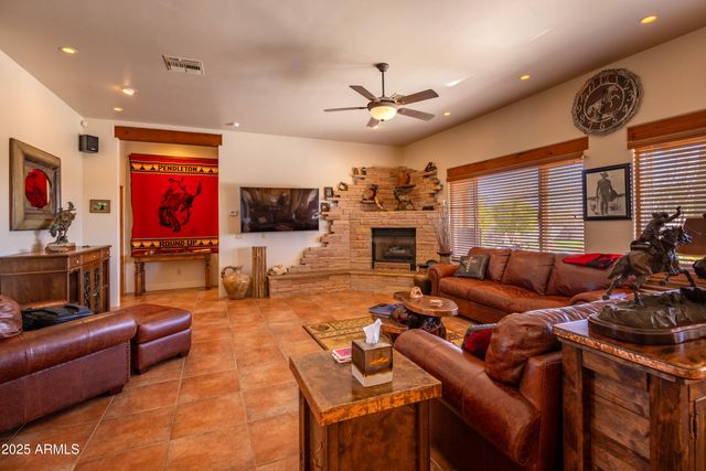 21675 W DATE CREEK Road, Wickenburg, AZ 85390