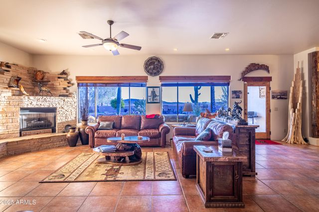 21675 W DATE CREEK Road, Wickenburg, AZ 85390