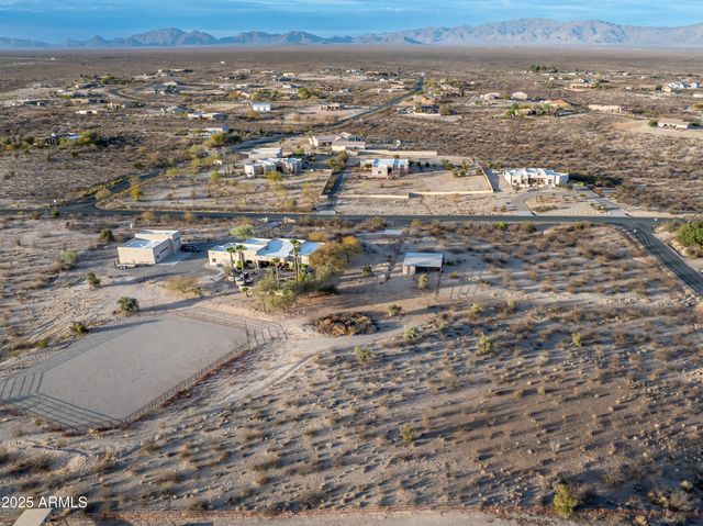 21675 W DATE CREEK Road, Wickenburg, AZ 85390
