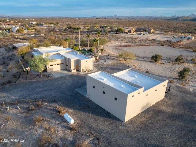 21675 W DATE CREEK Road, Wickenburg, AZ 85390