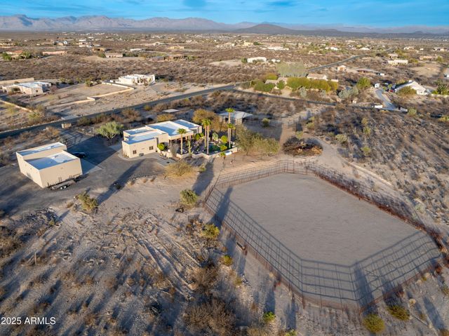 21675 W DATE CREEK Road, Wickenburg, AZ 85390