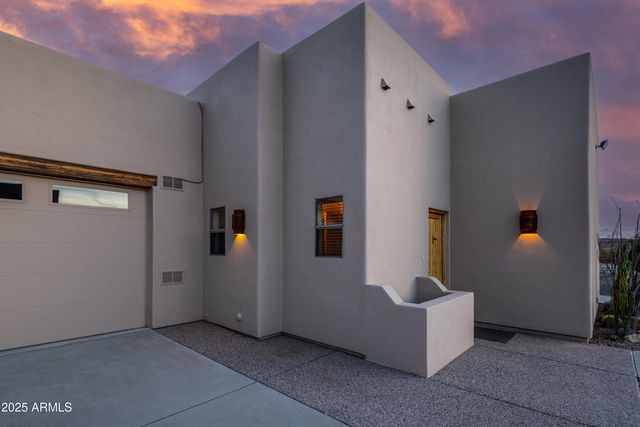 21675 W DATE CREEK Road, Wickenburg, AZ 85390