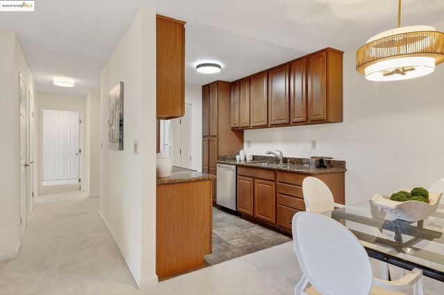 1311 Webster St E316, Alameda, CA 94501