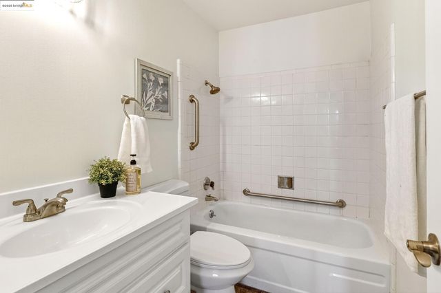 1311 Webster St E316, Alameda, CA 94501