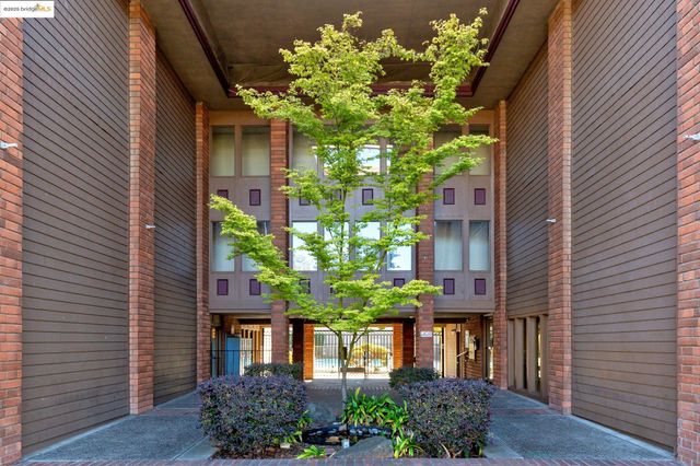 1311 Webster St E316, Alameda, CA 94501