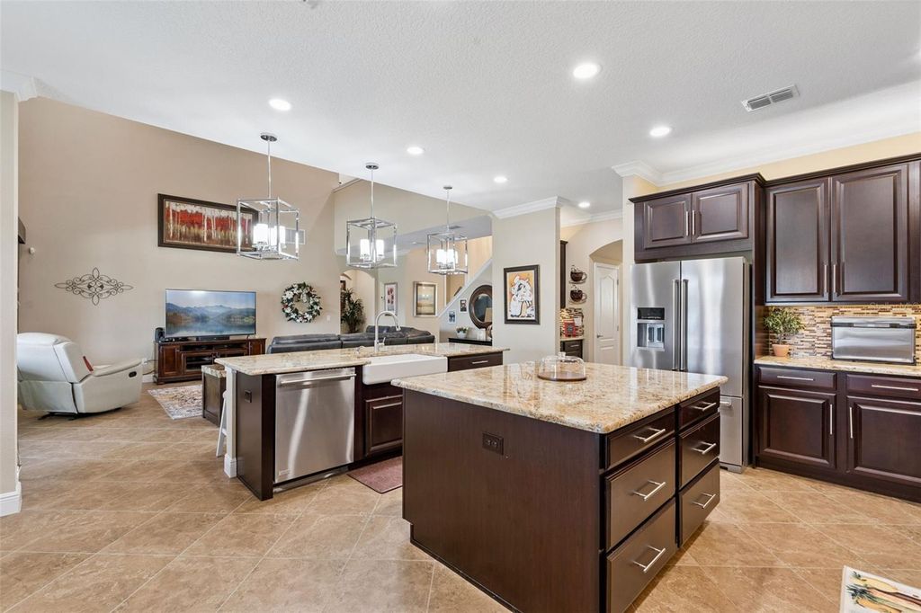 Image 17 of property listing at 540 BELLFLOWER WAY, Clermont, FL 34715