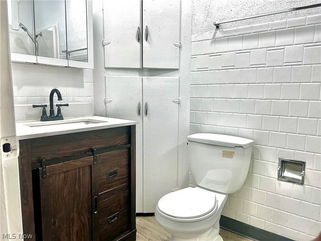 67 Forbes Road, Bedford, OH 44146