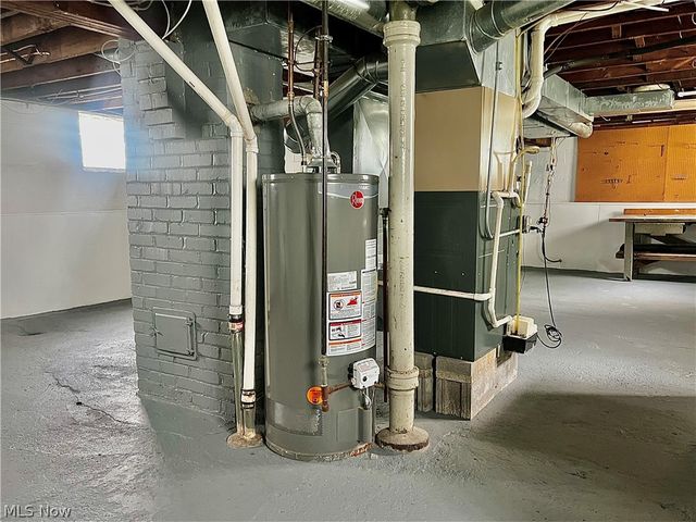 67 Forbes Road, Bedford, OH 44146