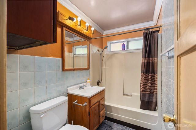 3206 S 221st Street, Seatac, WA 98198