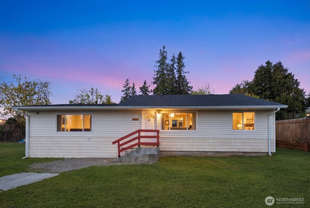 3206 S 221st Street, Seatac, WA 98198