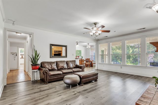 218 New Market Road, Mesquite, TX 75149