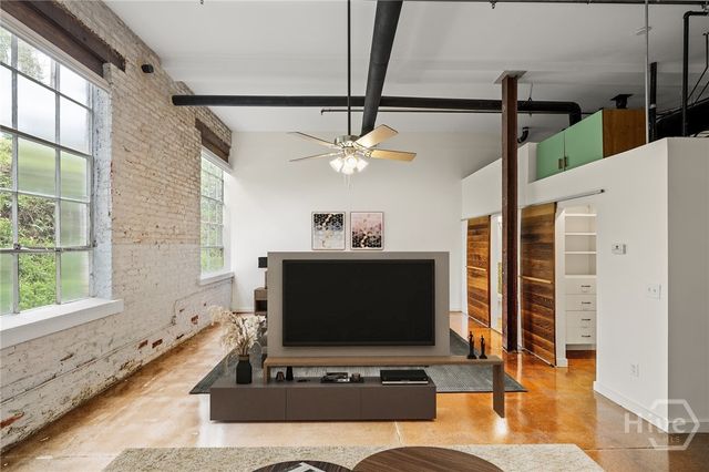 585 White Circle 509, Athens, GA 30605