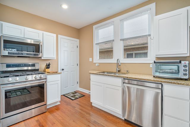 1627 S 14th Avenue, Maywood, IL 60153