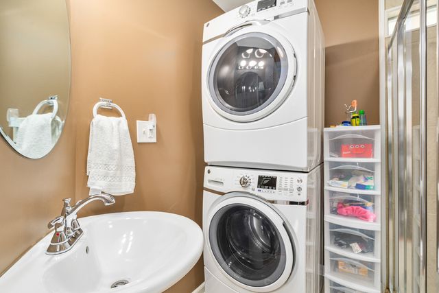 1627 S 14th Avenue, Maywood, IL 60153