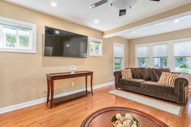 1627 S 14th Avenue, Maywood, IL 60153