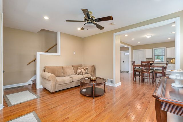 1627 S 14th Avenue, Maywood, IL 60153