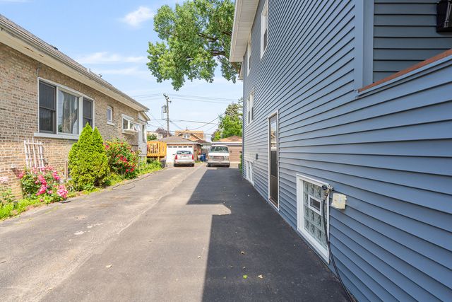 1627 S 14th Avenue, Maywood, IL 60153