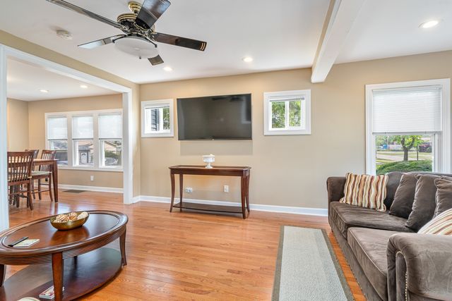 1627 S 14th Avenue, Maywood, IL 60153