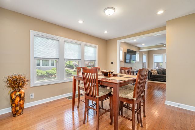 1627 S 14th Avenue, Maywood, IL 60153