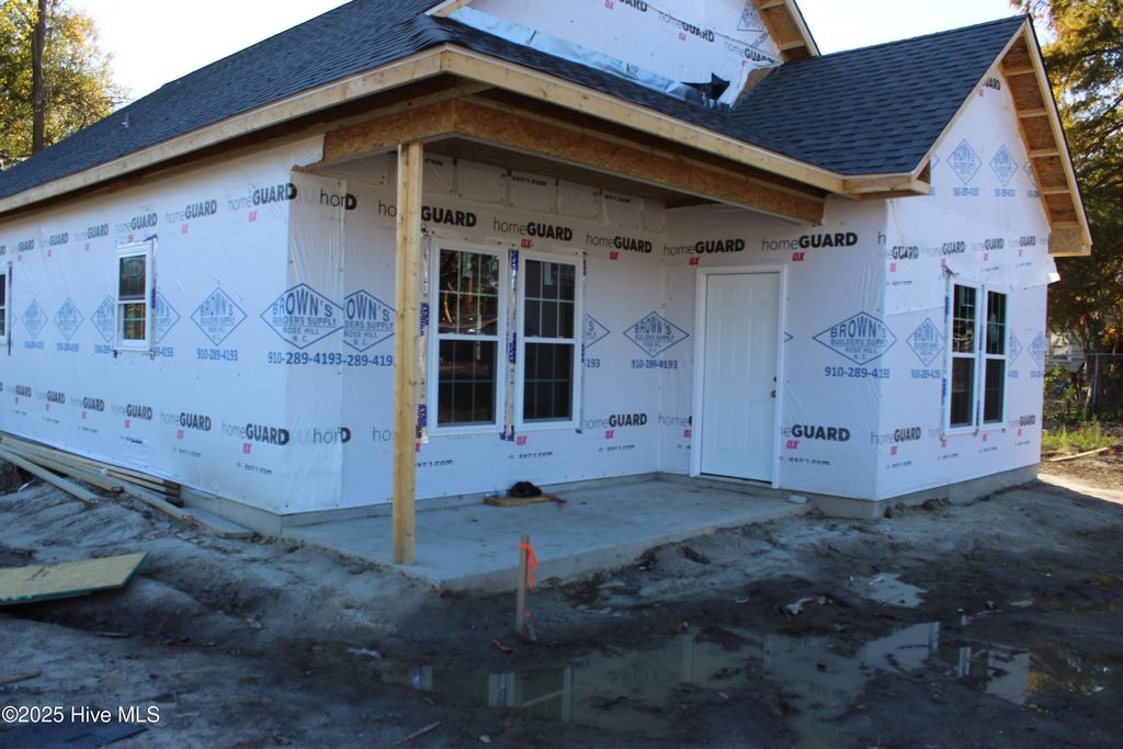 212 W Charity Road, Rose Hill, NC 28458