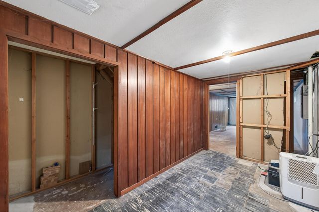 2267 Shawnee Drive, North Saint Paul, MN 55109