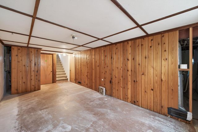 2267 Shawnee Drive, North Saint Paul, MN 55109