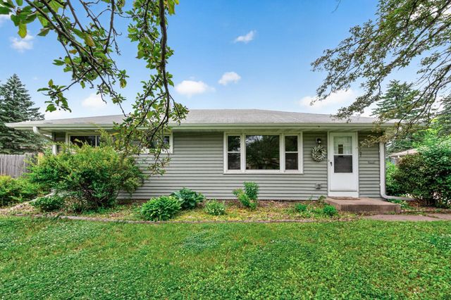 2267 Shawnee Drive, North Saint Paul, MN 55109