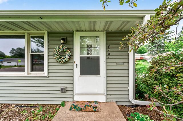 2267 Shawnee Drive, North Saint Paul, MN 55109