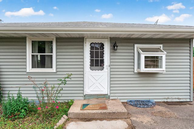 2267 Shawnee Drive, North Saint Paul, MN 55109
