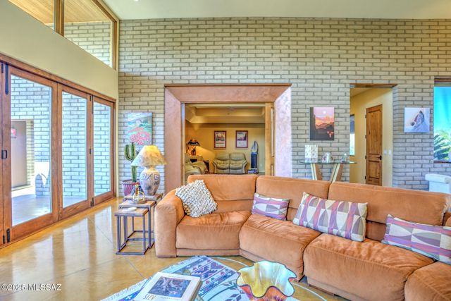 12772 N Sorrel Stallion Place, Marana, AZ 85658