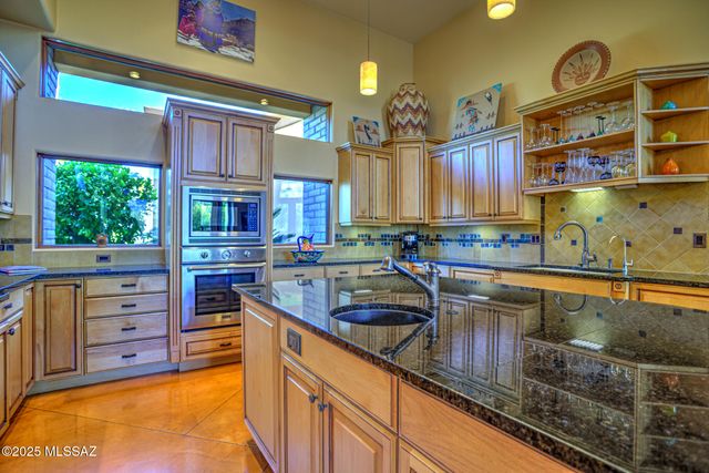 12772 N Sorrel Stallion Place, Marana, AZ 85658