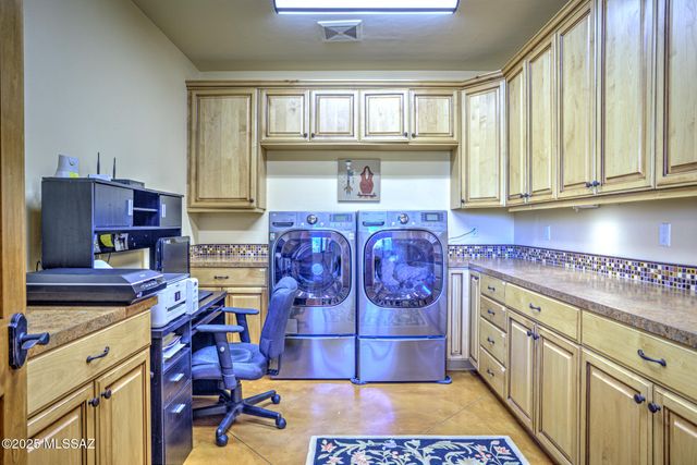 12772 N Sorrel Stallion Place, Marana, AZ 85658