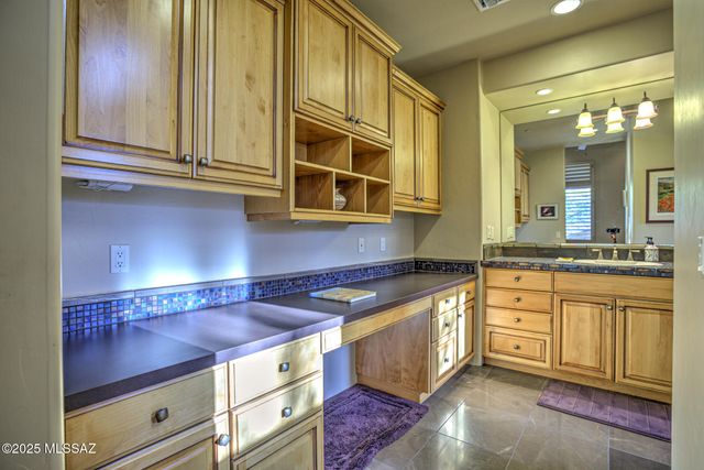 12772 N Sorrel Stallion Place, Marana, AZ 85658