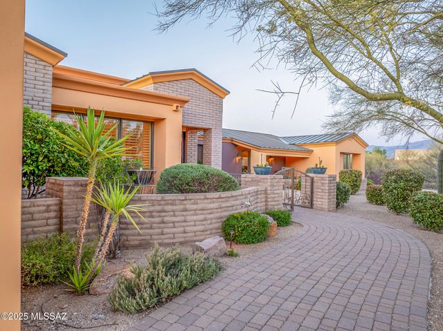 12772 N Sorrel Stallion Place, Marana, AZ 85658