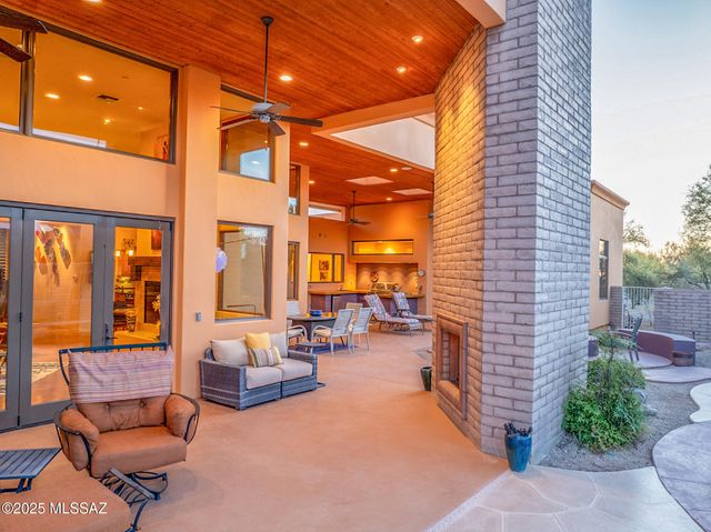 12772 N Sorrel Stallion Place, Marana, AZ 85658