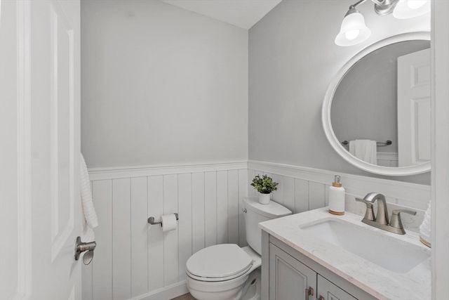 13 Towne Hill Road, Haverhill, MA 01835