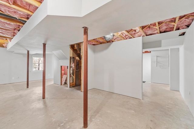 13 Towne Hill Road, Haverhill, MA 01835