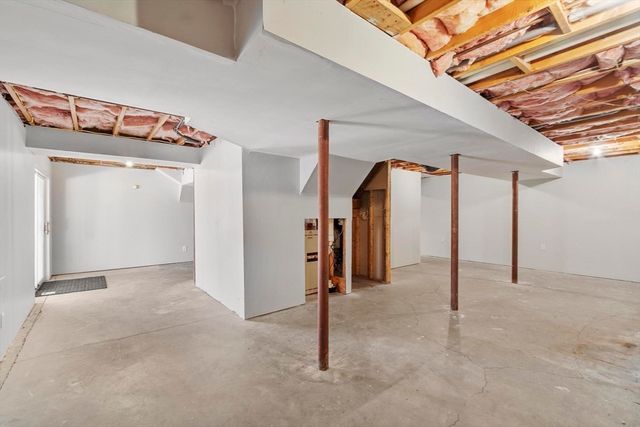 13 Towne Hill Road, Haverhill, MA 01835