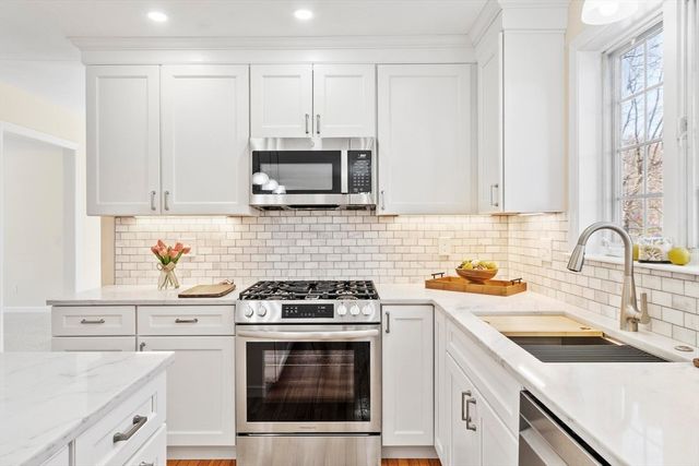 13 Towne Hill Road, Haverhill, MA 01835