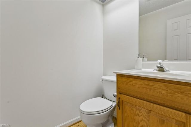 210 Timberline LOOP, Yorktown, VA 23692