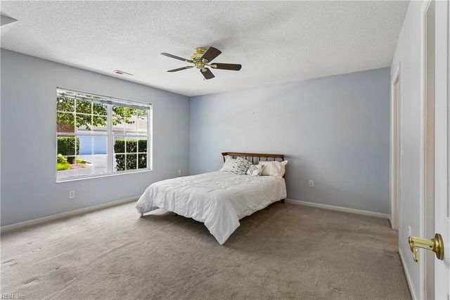 210 Timberline LOOP, Yorktown, VA 23692