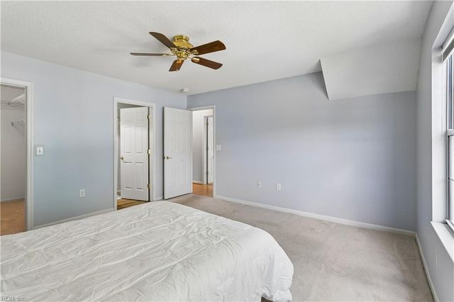 210 Timberline LOOP, Yorktown, VA 23692